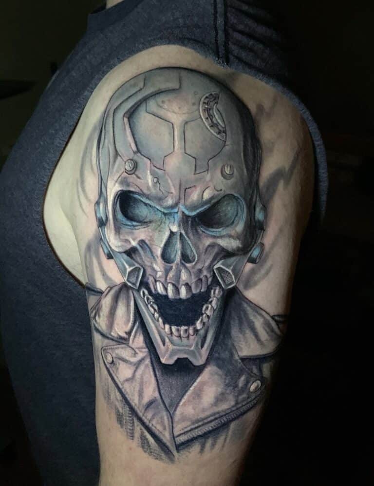 Skull tattoo on the shoulder