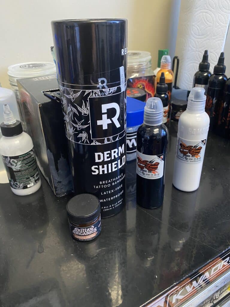 INKEEZE Ink Lock Aftercare Spray is a perfect alternative to ointments and  lotions. Spray a little on as needed and watch your tattoo heal.⁠⠀ ⁠⠀ ⁠⠀...  | By INK-EEZE Tattoo Lifestyle ProductsFacebook